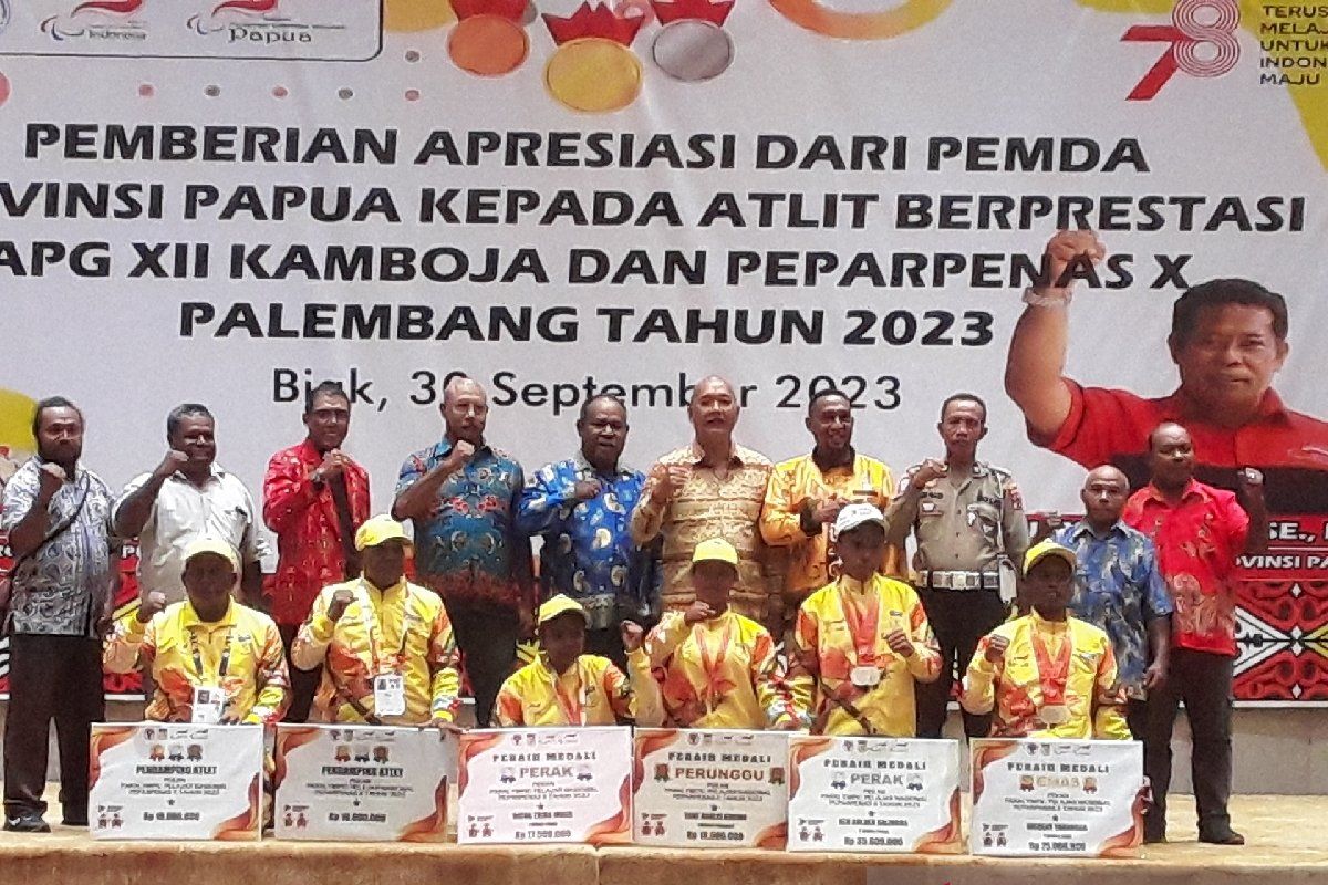 Pemprov Papua beri penghargaan empat atlet Biak Peparpenas 2023
