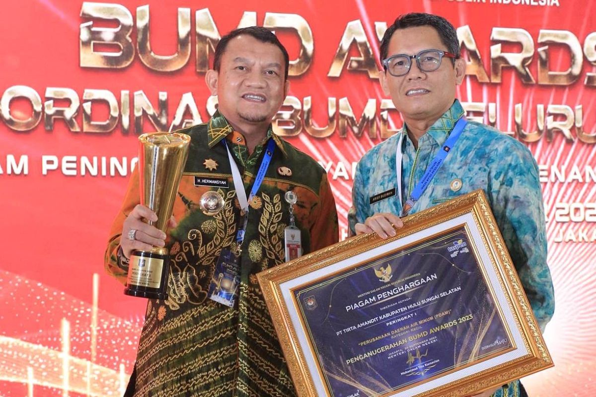 PT Tirta Amandit (Perseroda) HSS raih peringkat I penghargaan BUMD Awards