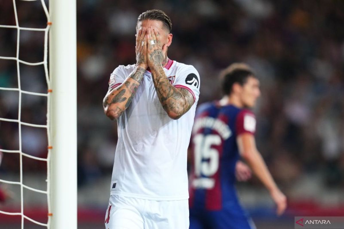 Liga Spanyol - Gol bunuh diri Sergio Ramos berikan kemenangan untuk Barcelona atas Sevilla