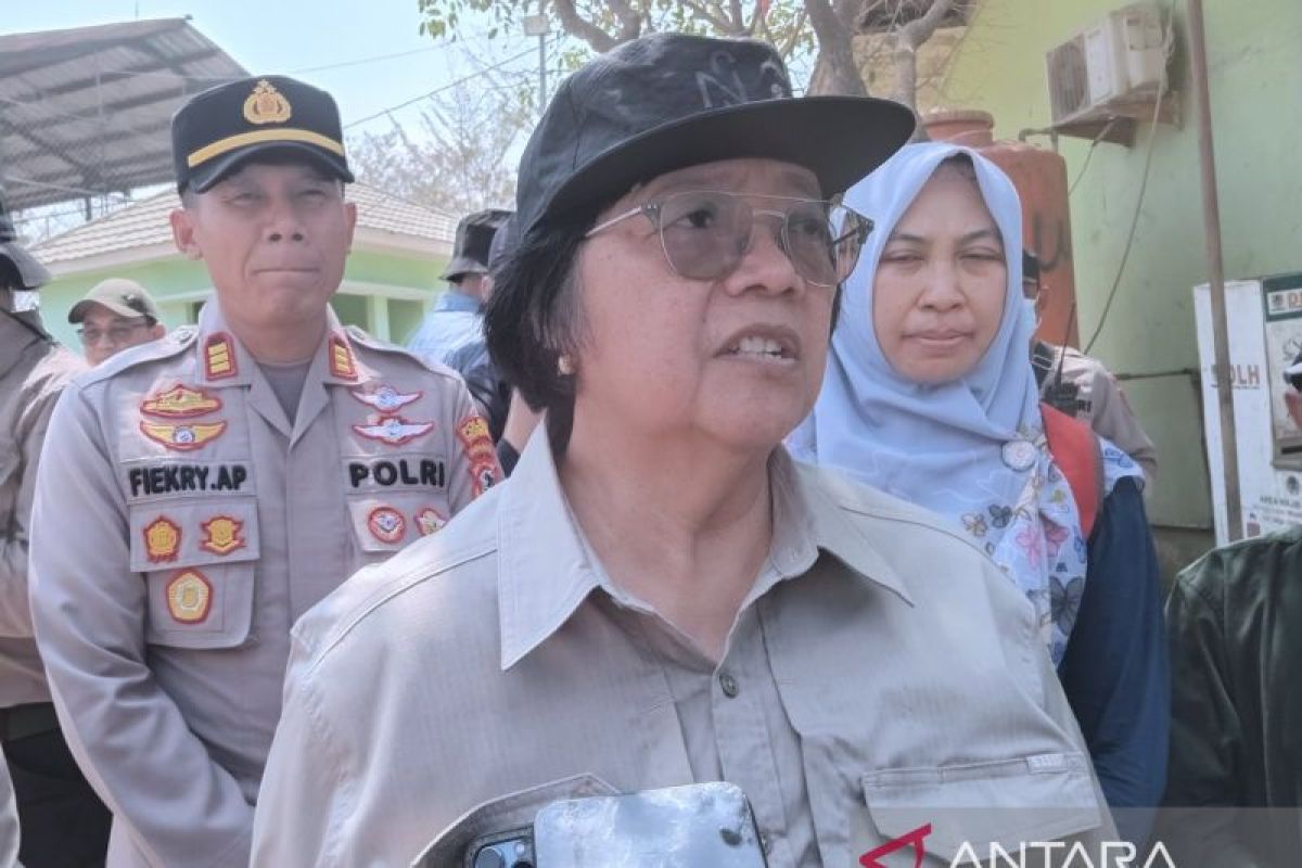 Menteri LHK tinjau TPA Kopi Luhur Cirebon selidiki penyebab kebakaran