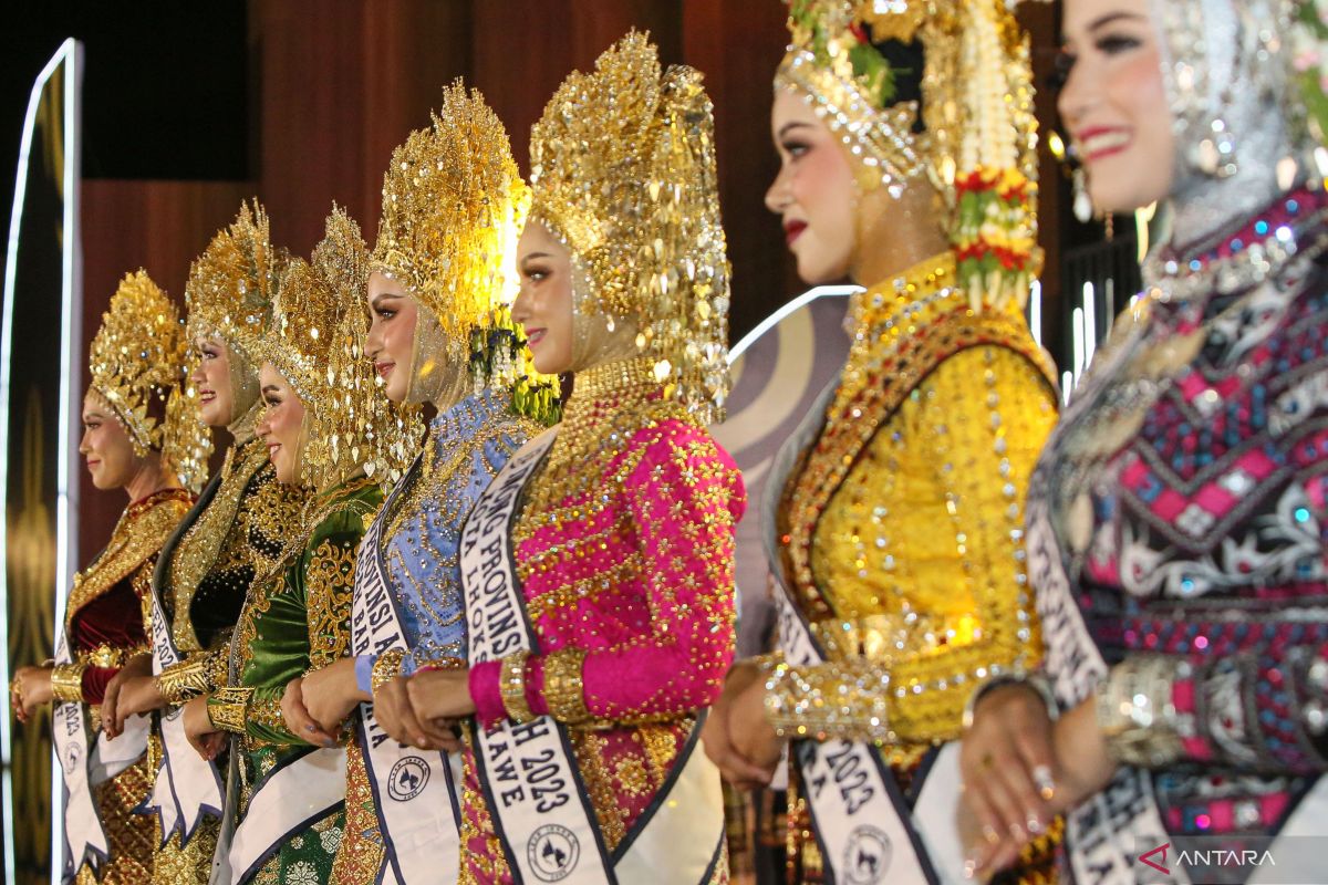 Linto Baro dan Daro Baro, lebih dekat dengan baju adat khas Aceh