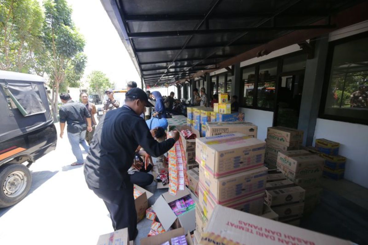 Pemkot Surabaya salurkan DBHCT untuk padat karya toko kelontong