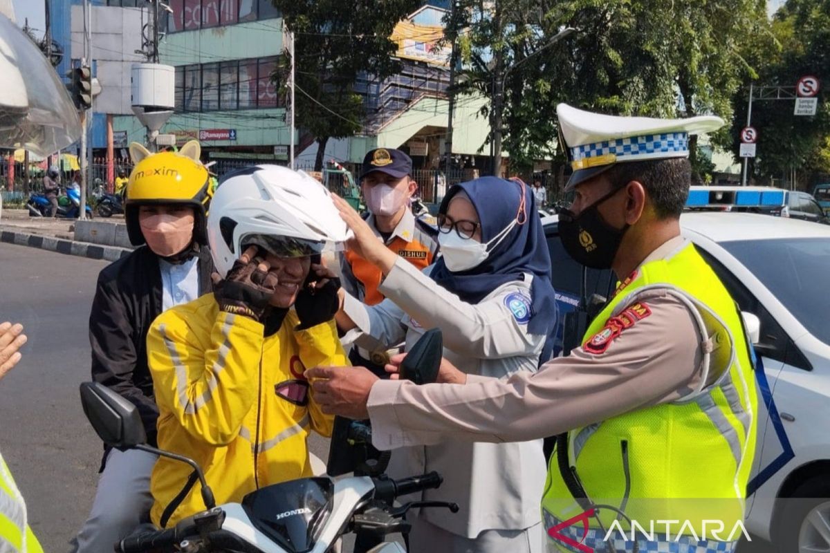 Parkir liar pelanggaran terbanyak selama Operasi Zebra di Jakarta Selatan