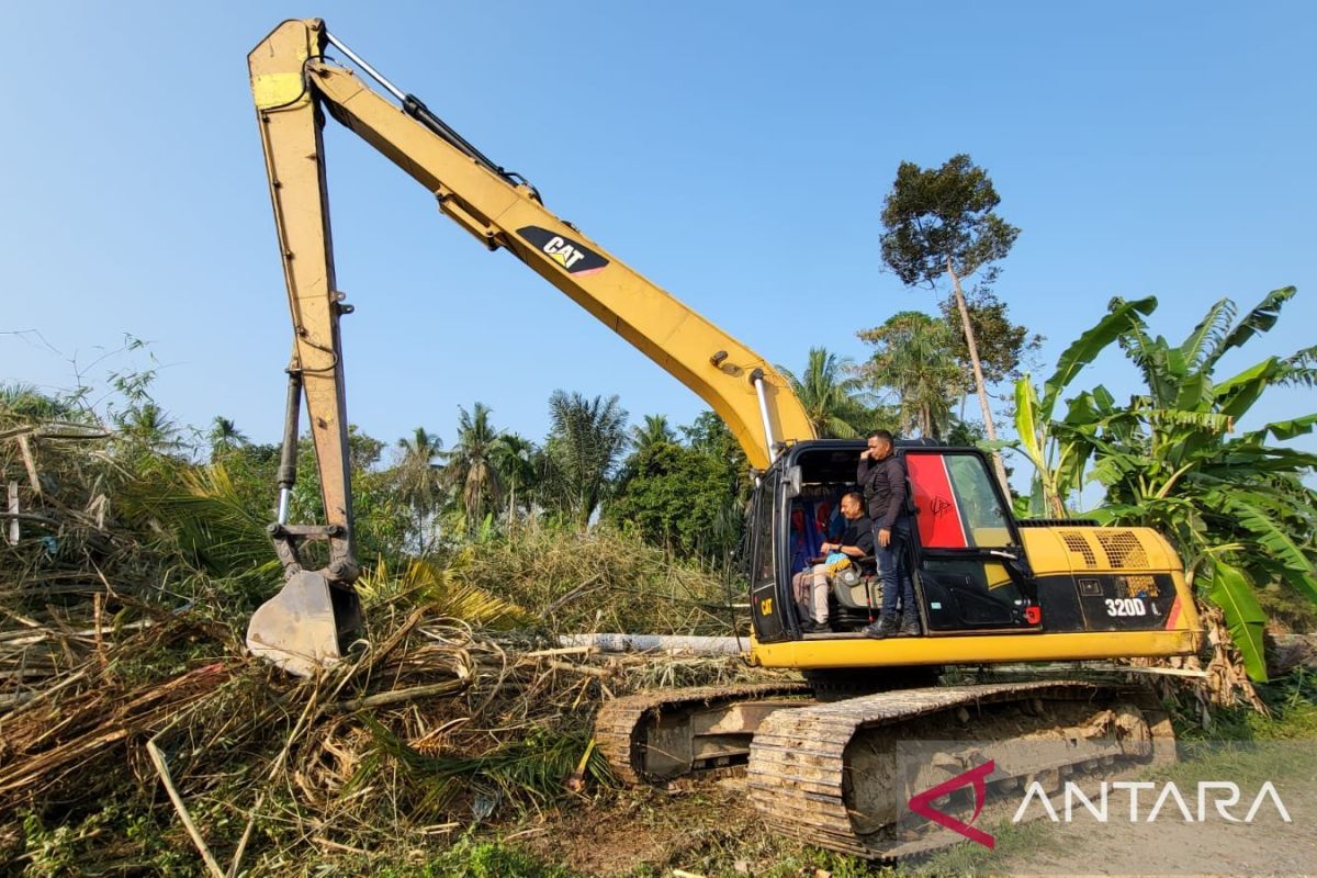 Cegah banjir, Pemkot normalisasi sungai di Lhokseumawe