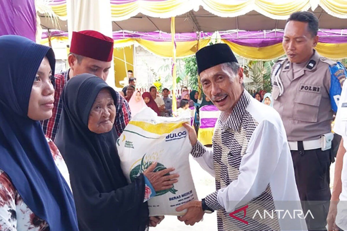 Pemkab Gorontalo serahkan beras Program CPP