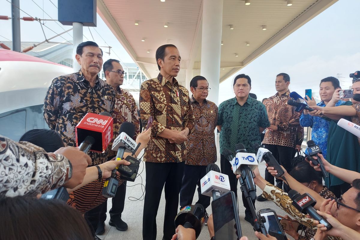 Presiden Jokowi: Studi Kereta Cepat Jakarta-Surabaya diperkirakan segera rampung dalam dua pekan kedepan