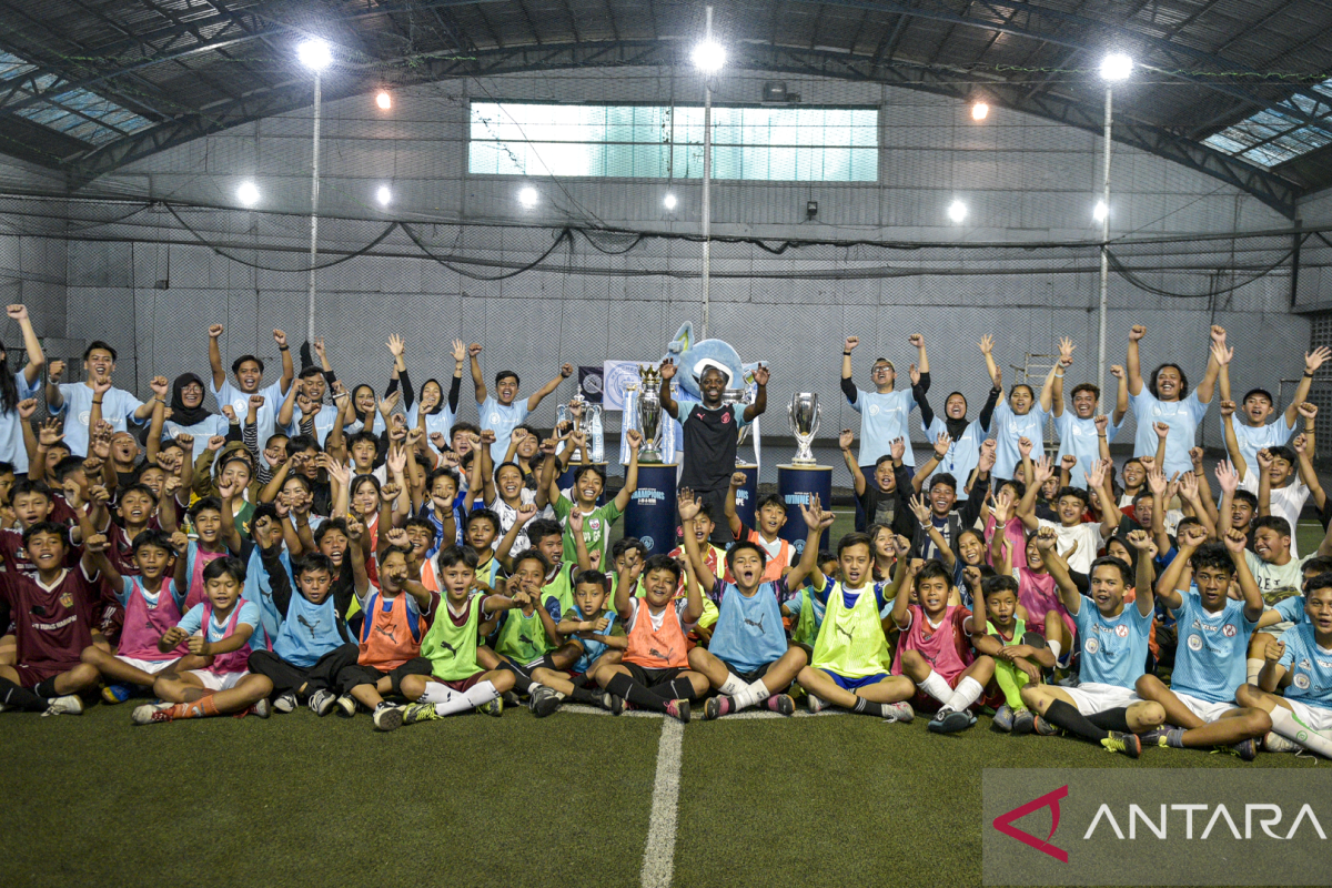 Manchester City adakan "Cityzens Giving" di Bandung