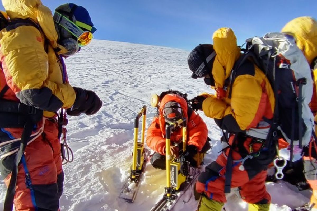 Tim ekspedisi China capai puncak Gunung Cho Oyu untuk penelitian