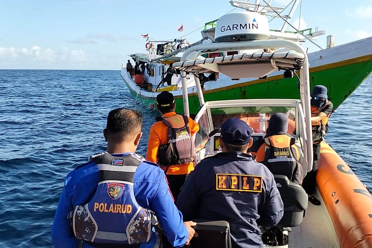 Basarnas Kendari turunkan tim cari nelayan jatuh dari perahu