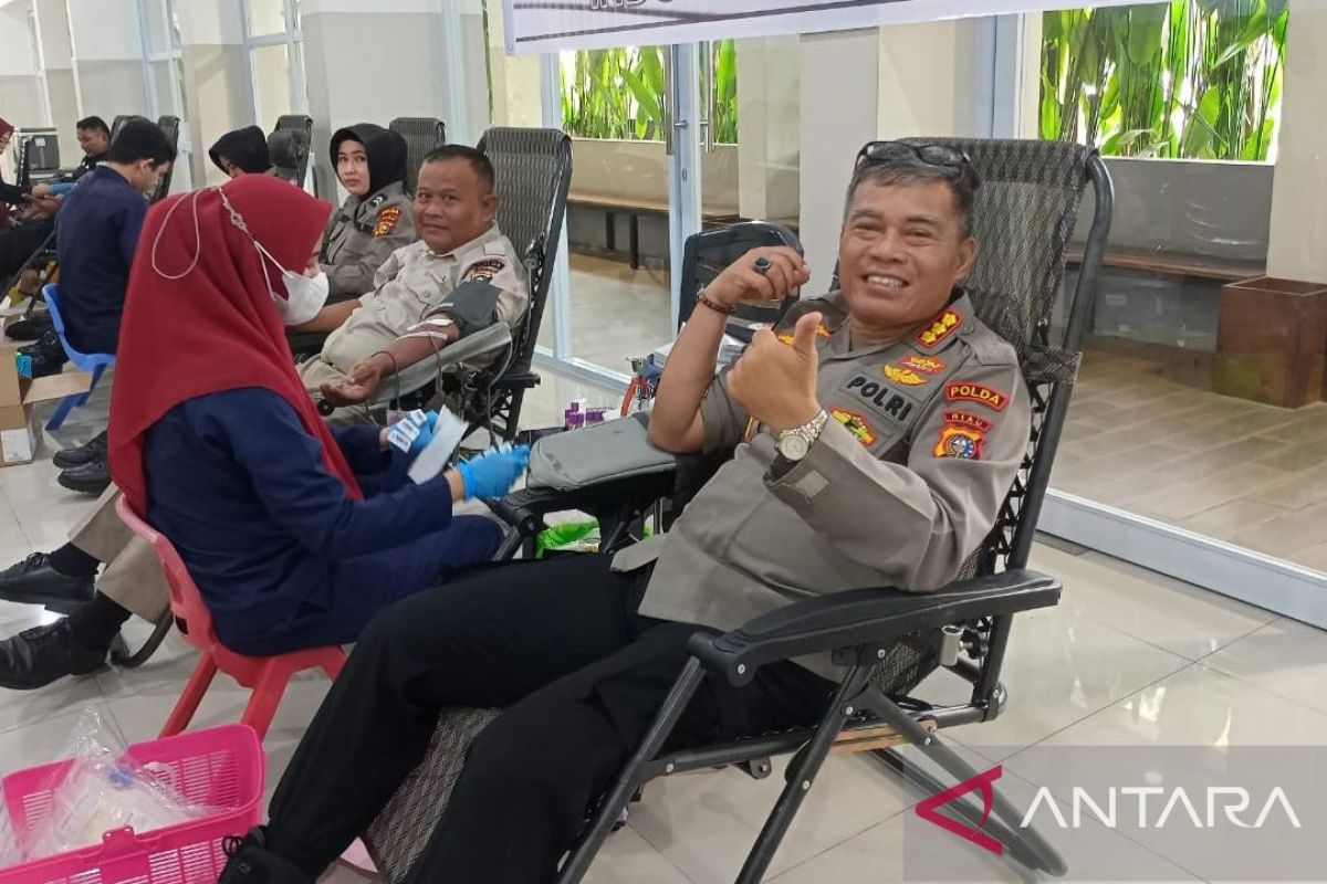 Sambut HUT Humas Polri ke-72, Polda Riau gelar donor darah