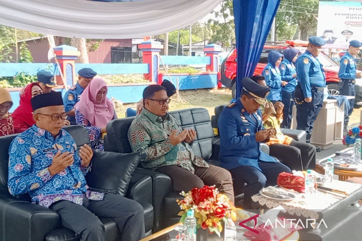 Pemkot Bengkulu serahkan SK PPPK ke 113 petugas Damkar