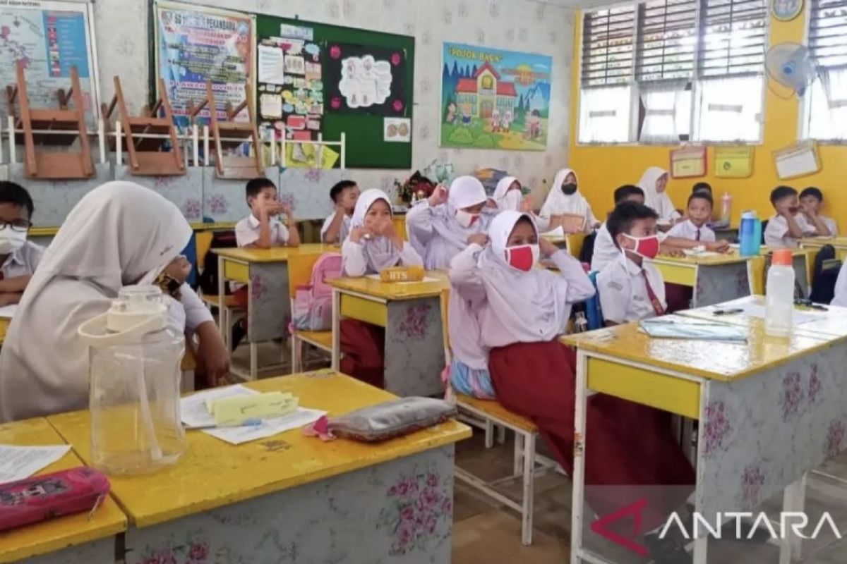 Sekolah di Pekanbaru anjurkan murid pakai masker