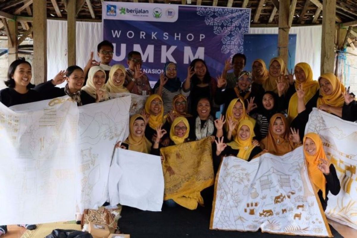 Rayakan Hari Batik Nasional, ACC beri pelatihan membatik untuk UMKM