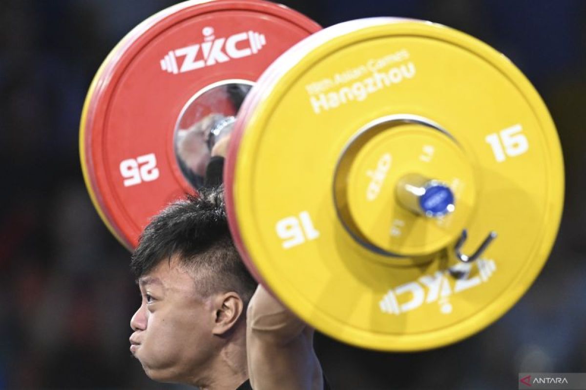 Rahmat Erwin Abdullah pertajam rekor dunia clean and jerk