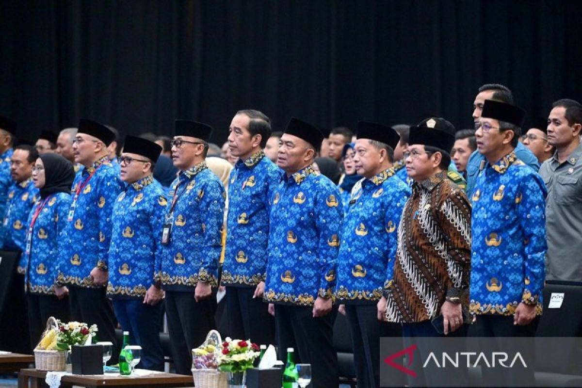 Jokowi minta perombakan sistem agar orientasi ASN tak hanya urus SPJ