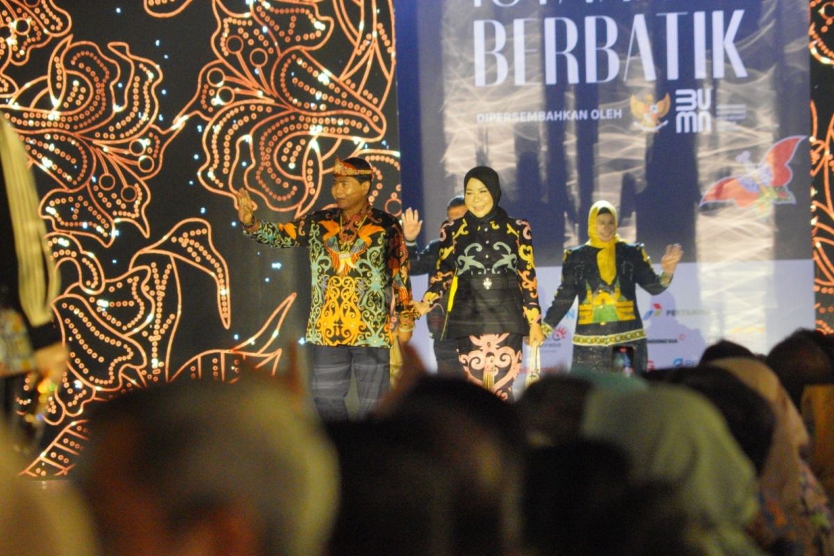 Batik Khas Kaltara Meramaikan "Istana Berbatik"