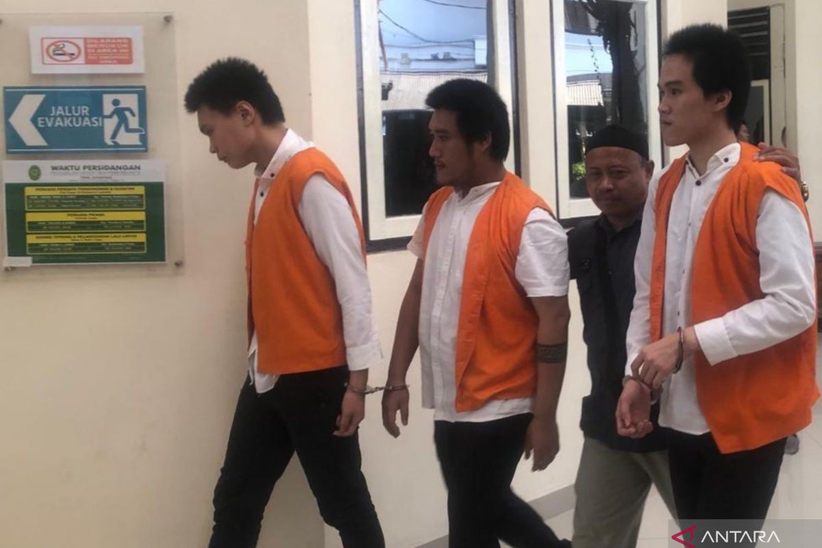 Hakim PN Denpasar penjarakan 2,5 tahun ke tiga operator judi daring