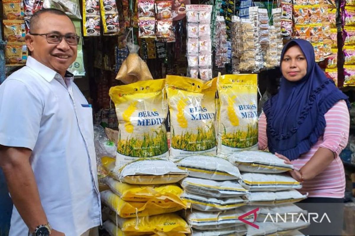 Bulog Banyuwangi gelontorkan 7.100 ton beras untuk operasi pasar