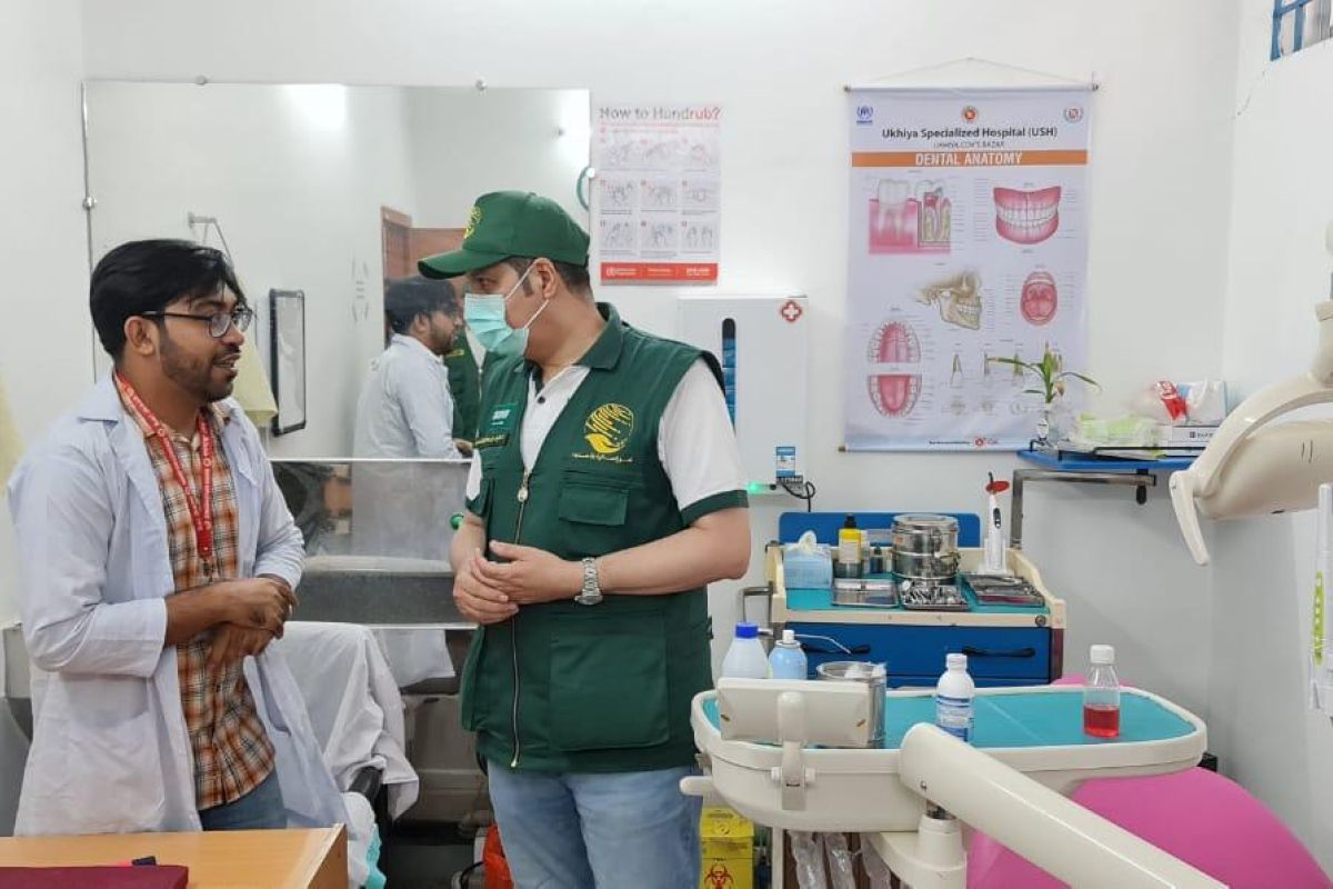 KSrelief team visits two hospitals in Cox's Bazar