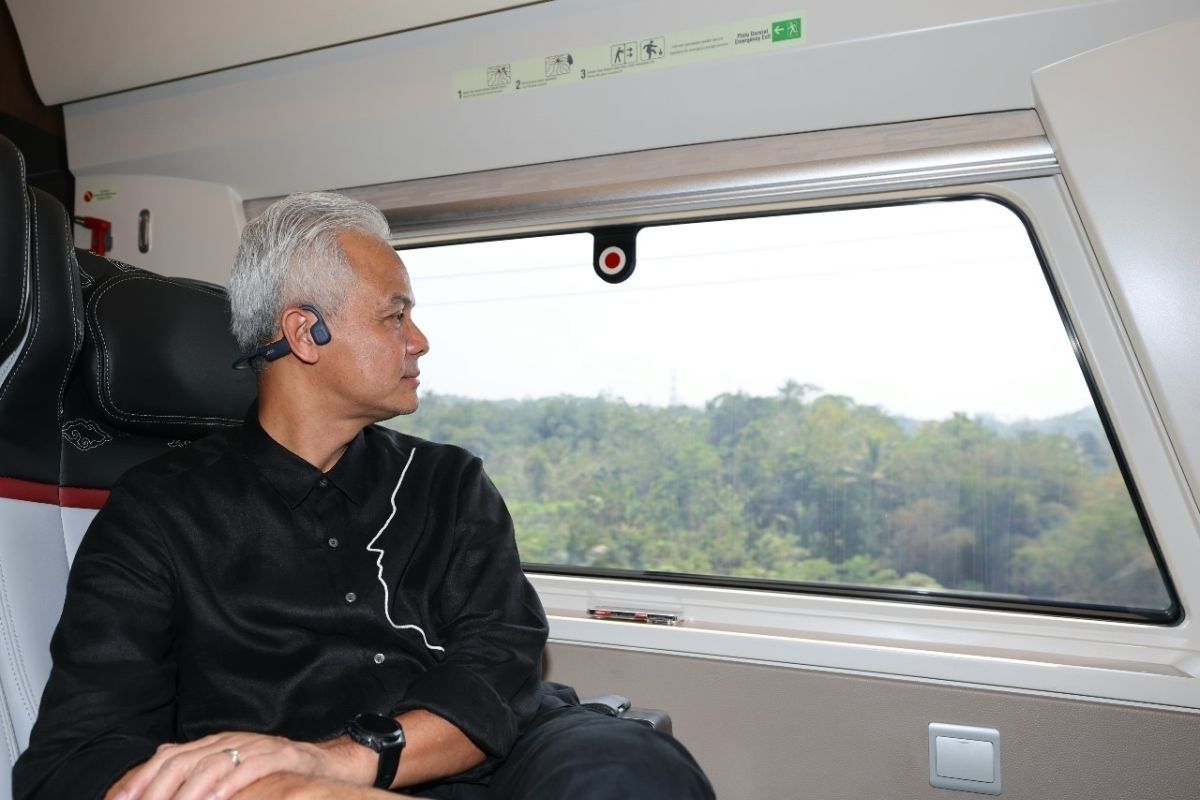 Ganjar Pranowo nyatakan siap kembangkan transportasi umum