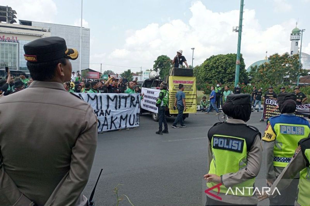 Polresta Banyumas amankan unjuk rasa ojol di Purwokerto