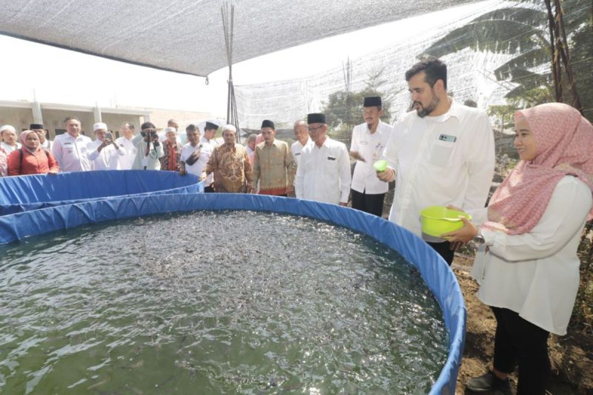 DKPPP Kota Probolinggo ajak santri berwirausaha budidaya lele