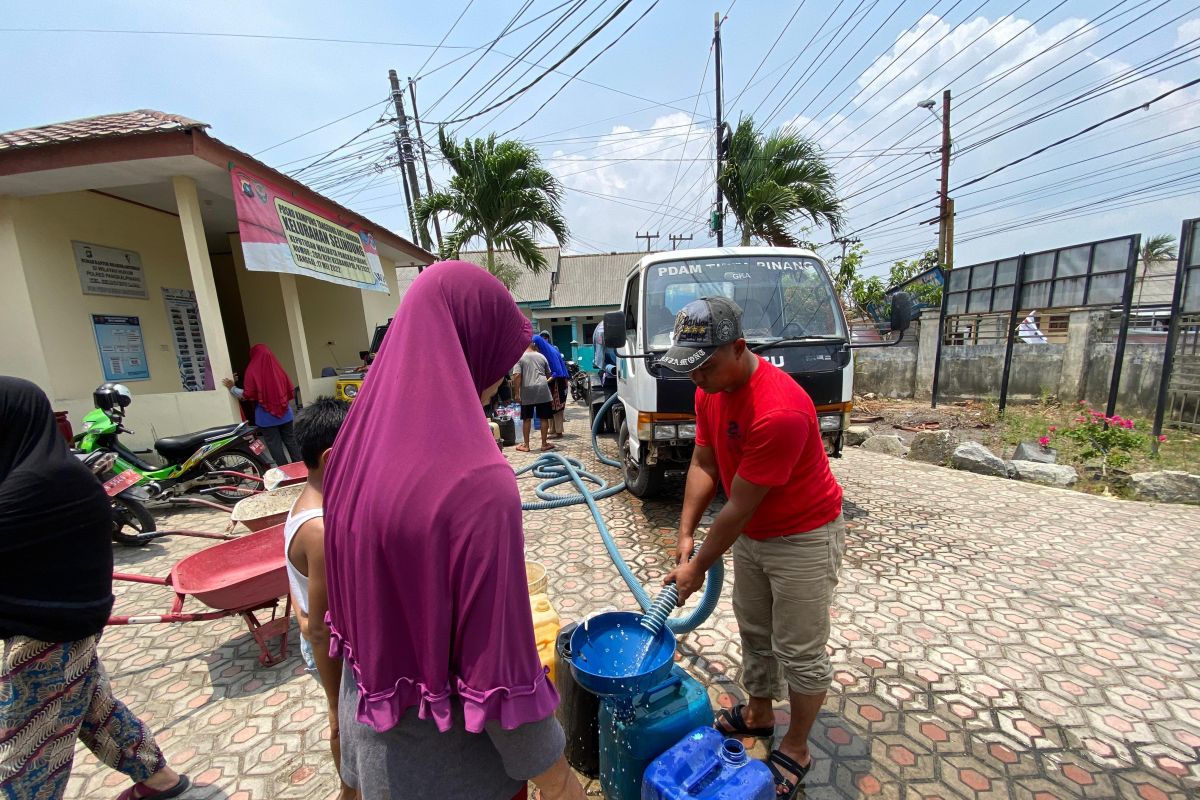 Honda Babel salurkan 240.000 liter air bersih untuk warga Pangkalpinang