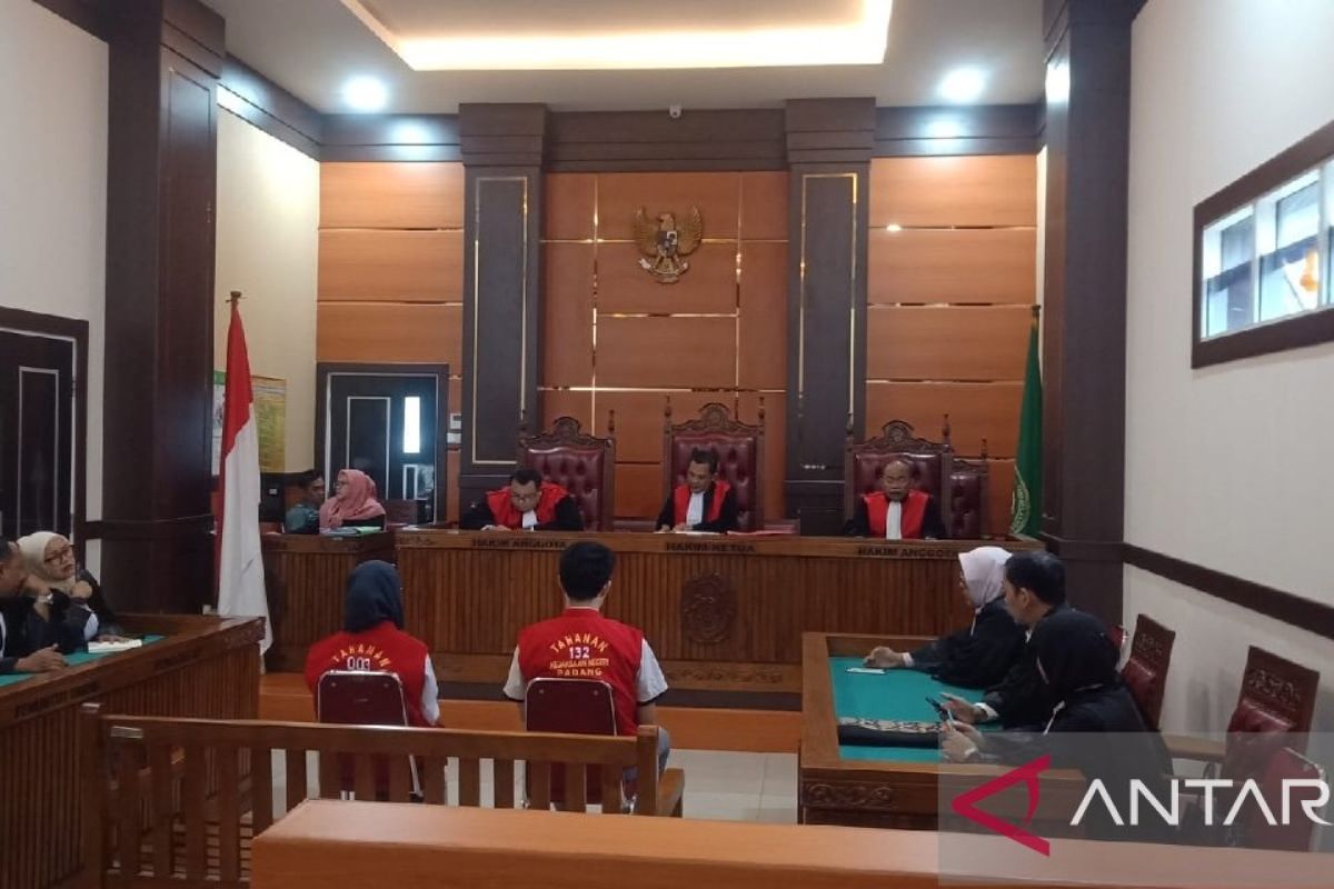 PN Padang hukum terdakwa pelecehan mahasiswa sembilan bulan