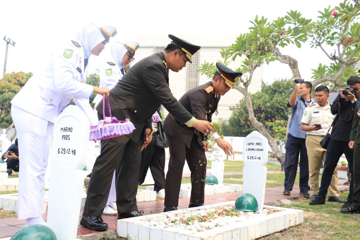 Kapolda Jambi hadiri upacara ziarah nasional ke Taman Makam Pahlawan