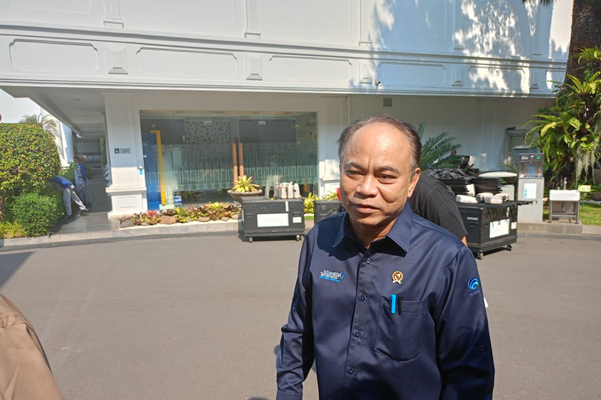 Presiden Joko Widodo gelar ratas perubahan jadwal Pilkada Serentak 2024