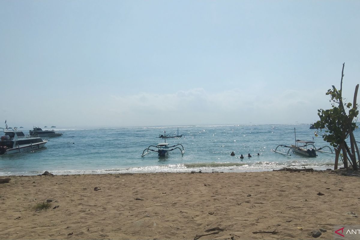 BBMKG minta waspadai gelombang tinggi pantai wisata di Bali