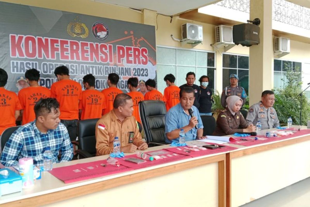 Polisi tangkap 8 pemuda pemakai dan pengedar narkoba di Lombok Tengah