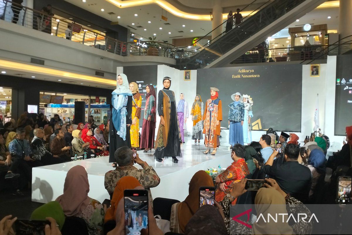 Adikarya Batik Nusantara 2023 gaet turis pelestari batik