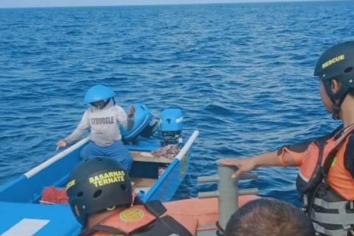 Basarnas  selamatkan seorang nelayan di perairan Ternate