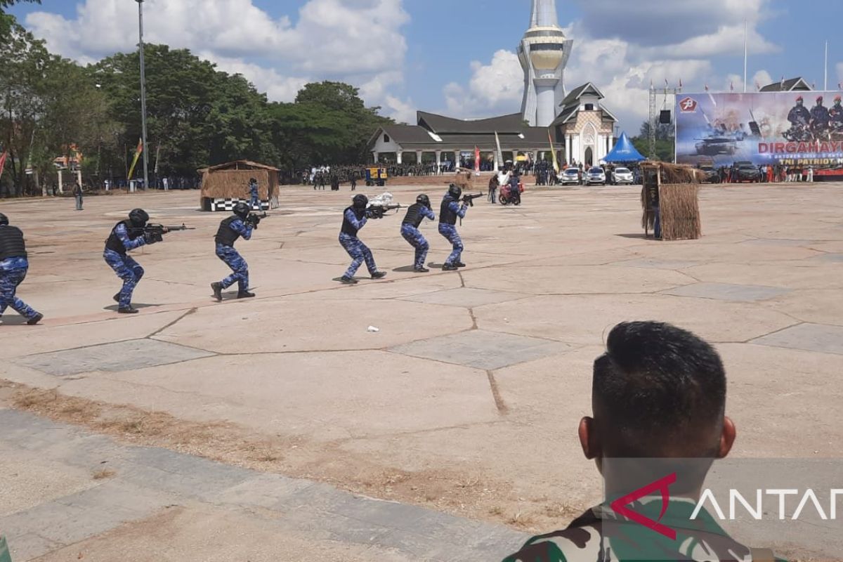 Pembebasan sandera tawanan teroris tandai HUT ke-78 TNI di Kota Kendari