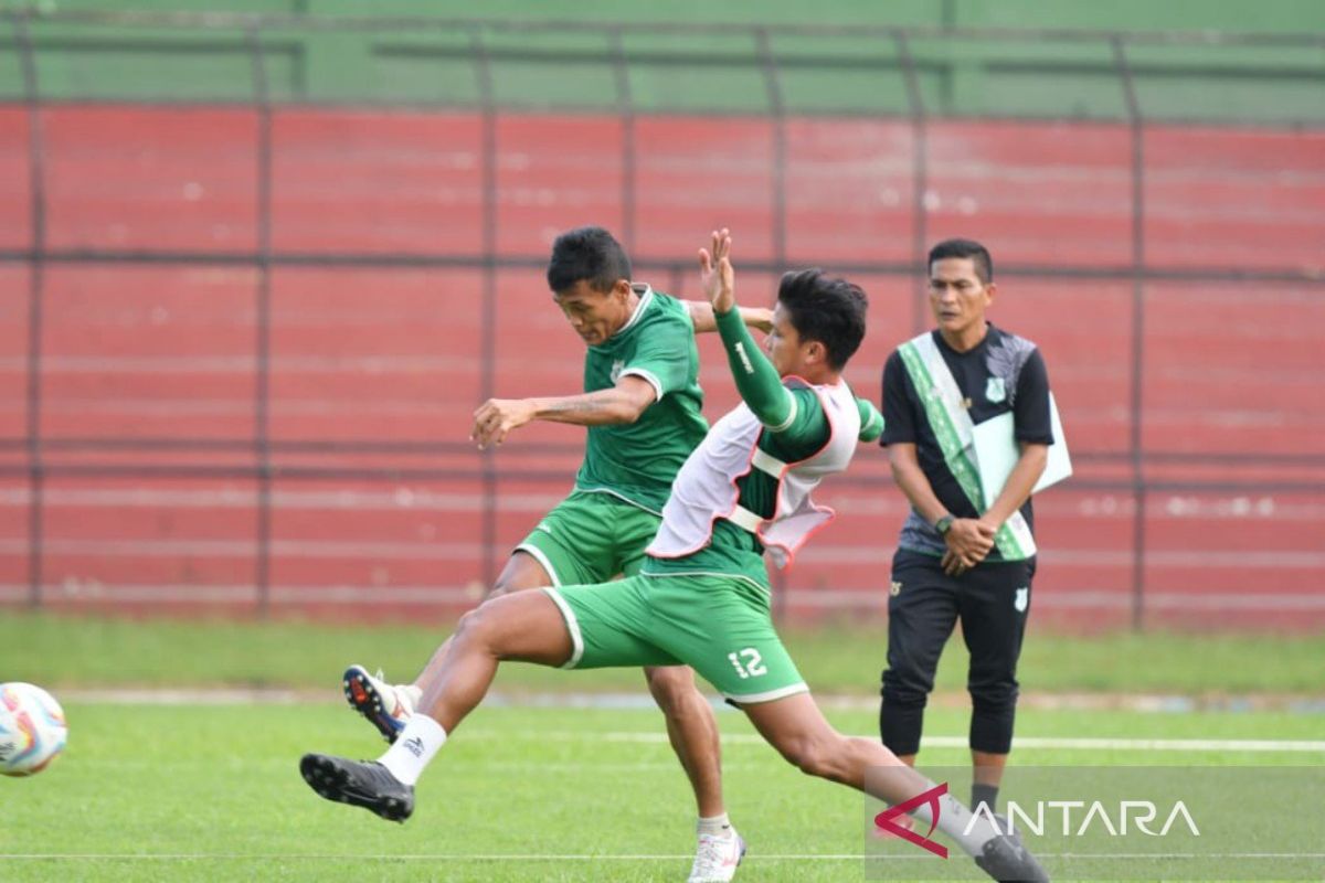 Ridwan Saragih belum tentukan pilihan usai mundur dari pelatih PSMS