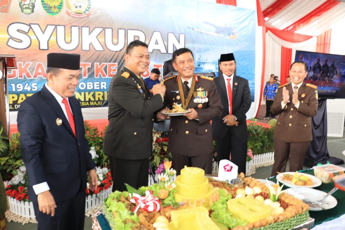 Kapolda Jambi hadiri HUT TNI