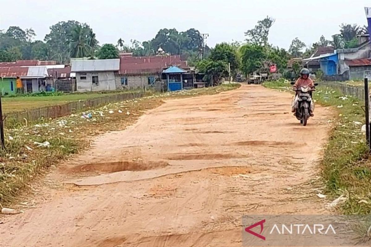 Legislator Kotim desak peningkatan jalan Kampung Bangkirai