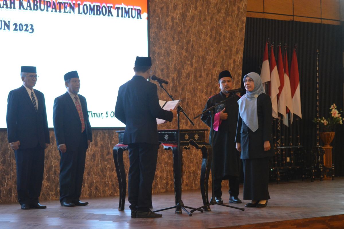 Penjabat Sekda Lombok Timur Baiq Miftahul Wasli dilantik