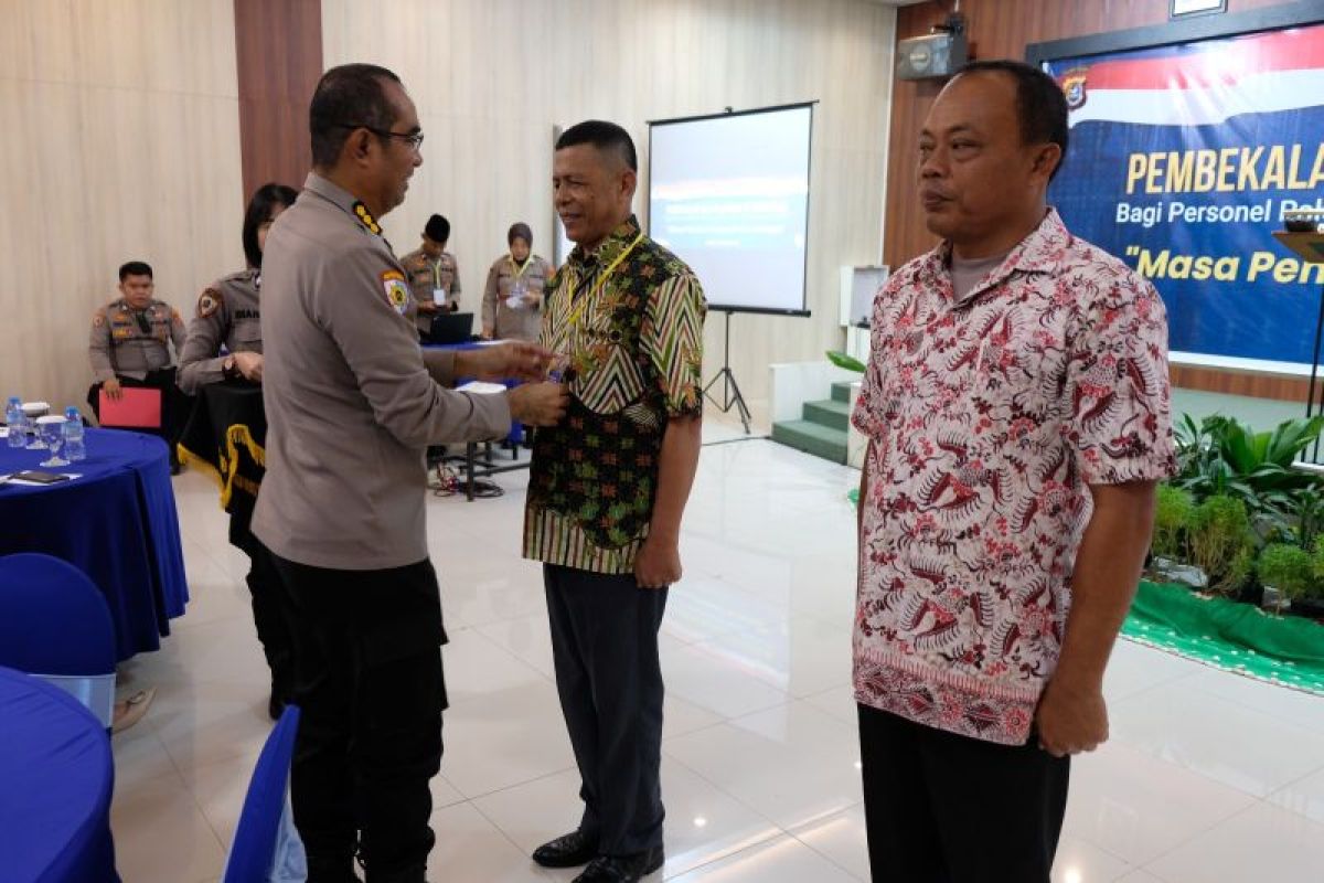 Polda Sulawesi Tenggara latih personel persiapan masa pensiun agar produktif