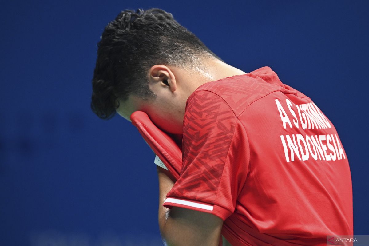 Ginting gagal ke semifinal India Open setelah takluk dariCheuk Yiu