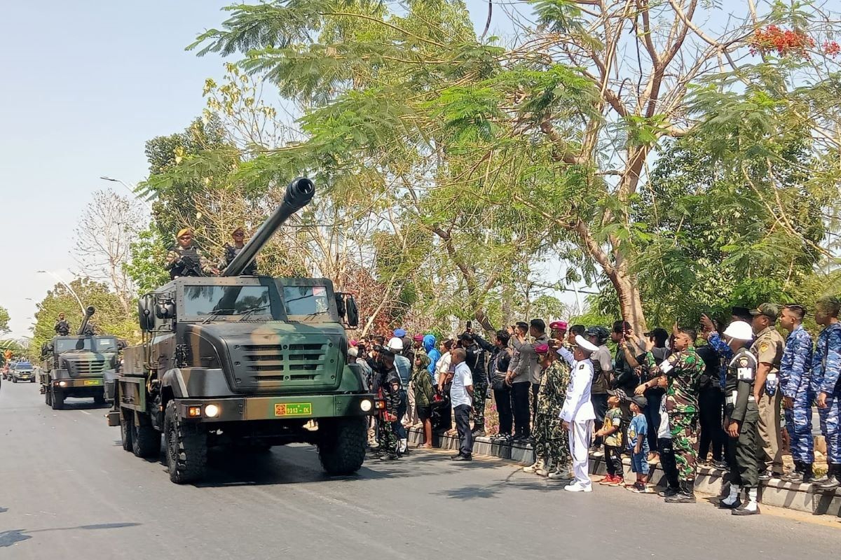 Kupang antusias saksikan parade alutsista TNI