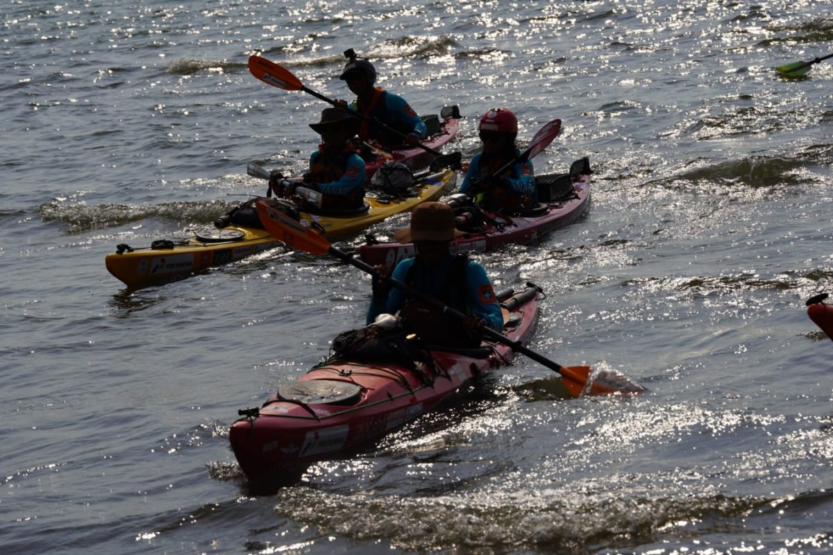 Flores Sea Kayak Expedition capai final di Labuan Bajo