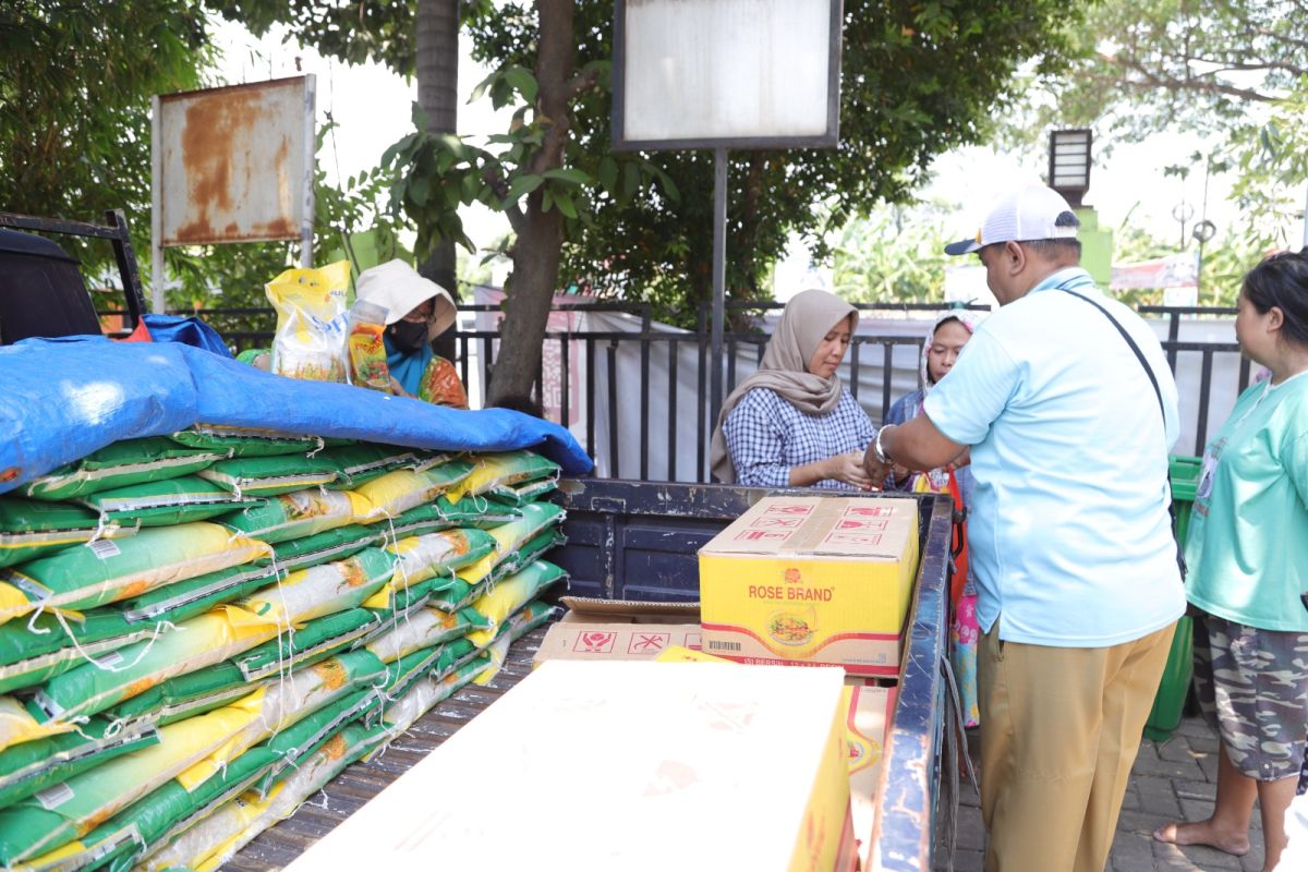 Pemkot Tangerang-Bulog sudah salurkan 20.700 kg beras murah