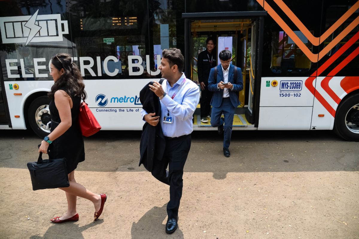 Pengamat sebut pengadaan bus listrik di Jakarta harus dipercepat