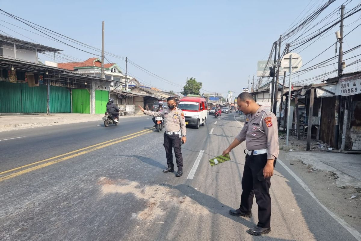 Gagal nyalip, pelajar di Serang tewas terlindas truk trailer