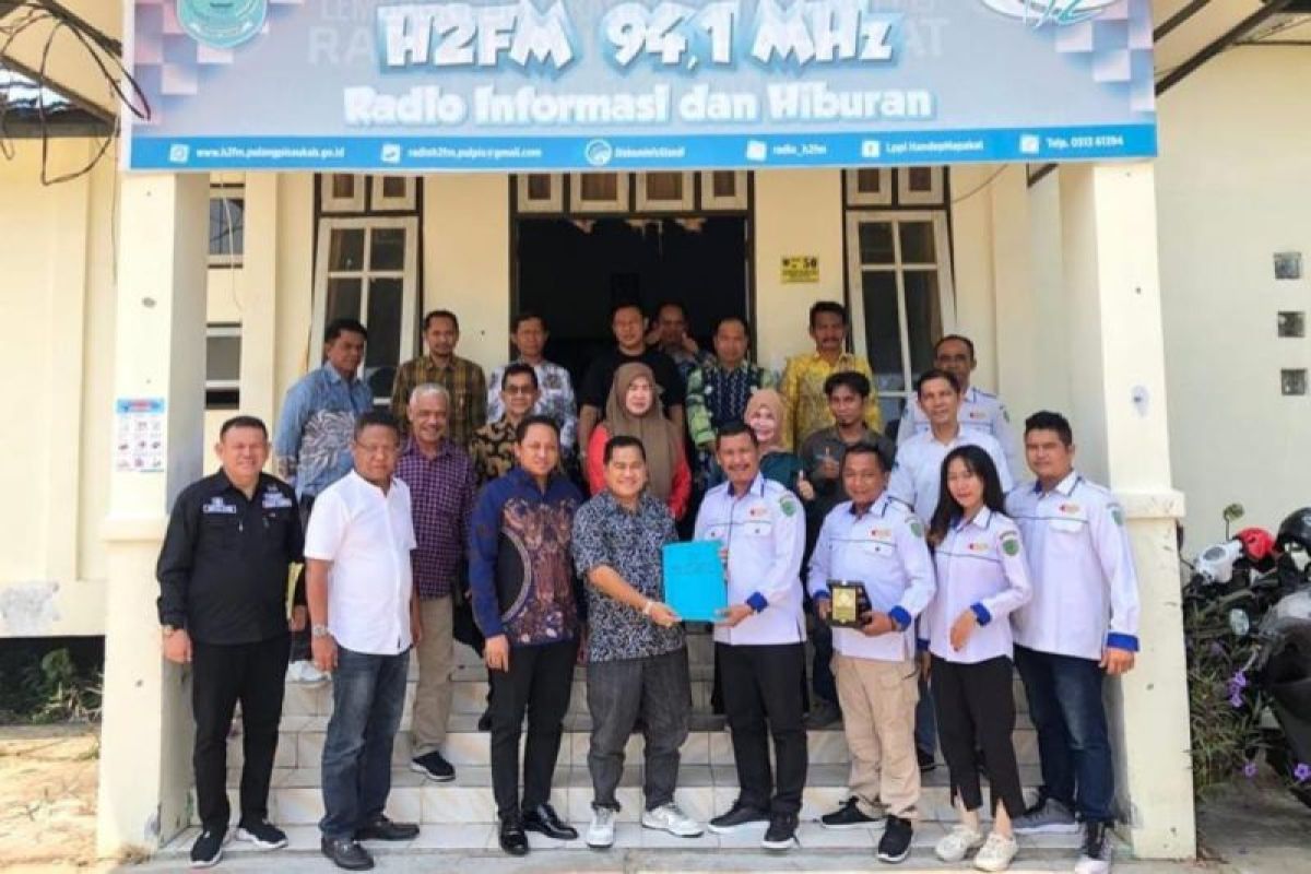 DPRD Barito Kuala pelajari manajemen pengelolaan LPPL Radio H2FM Pulang Pisau