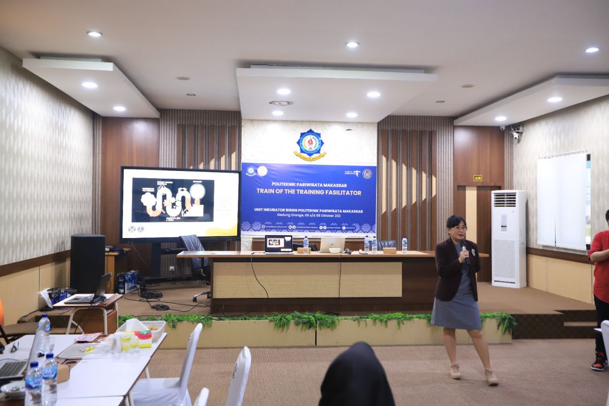 Poltekpar Makassar gelar pelatihan untuk fasilitator inkubasi bisnis