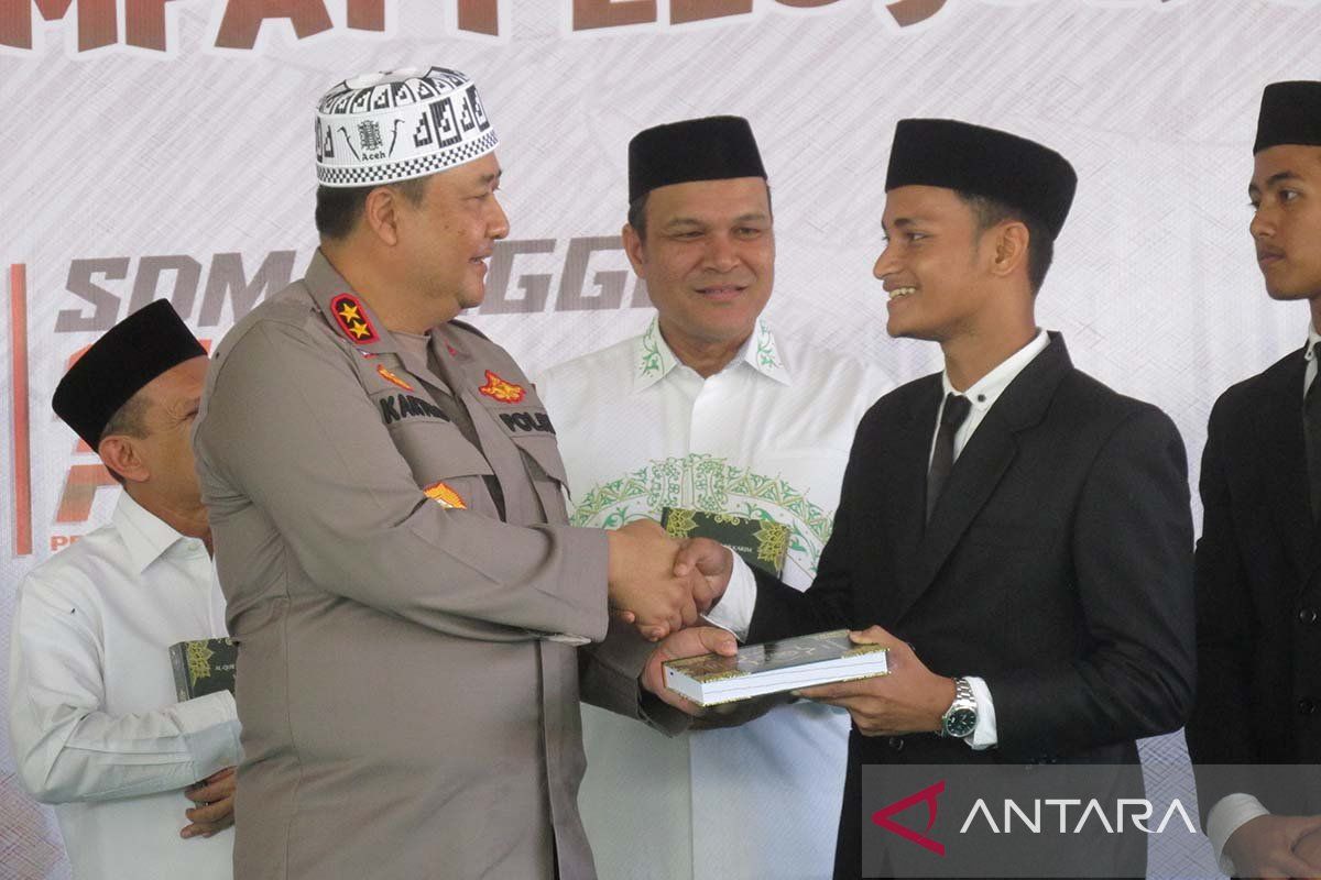 Kapolda Aceh ajak santri tingkatkan literasi cegah hoaks