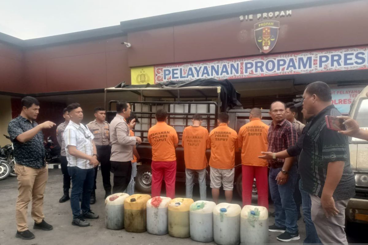 Polda Sumut amankan lima pelaku penyalahgunaan 710 liter bio solar di SPBU Tarabunga Sipoholon